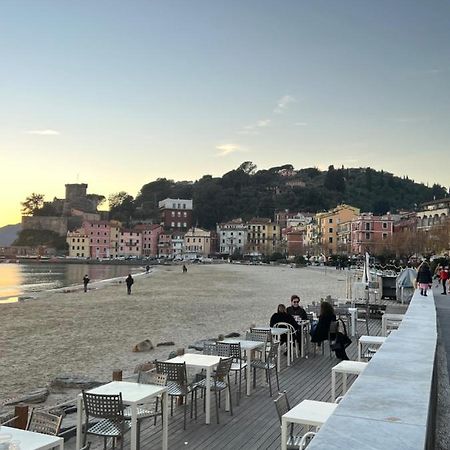 La Torretta A San Terenzo Hotel Леричи Екстериор снимка