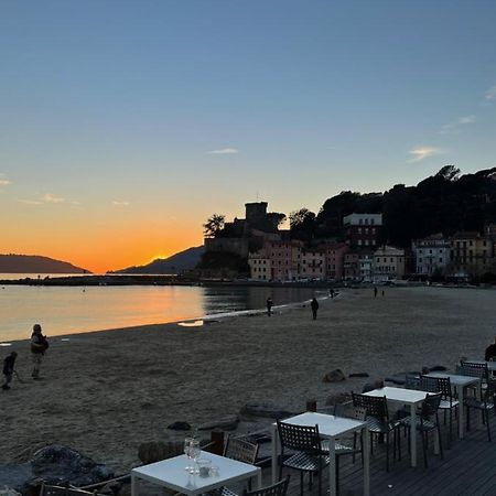La Torretta A San Terenzo Hotel Леричи Екстериор снимка